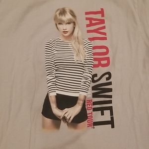 ❤Taylor Swift "Red Tour" 2013 Tshirt❤
